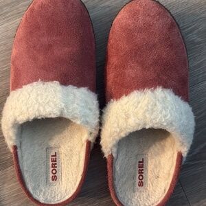 Sorel slippers size 9
